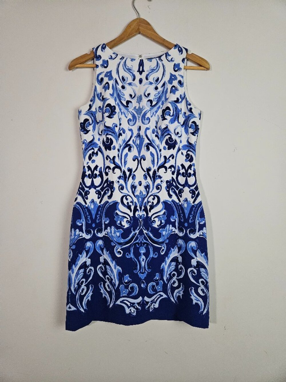 Lauren Ralph Lauren Women's Dress White Blue 4 Paisley Print Sheath Classic